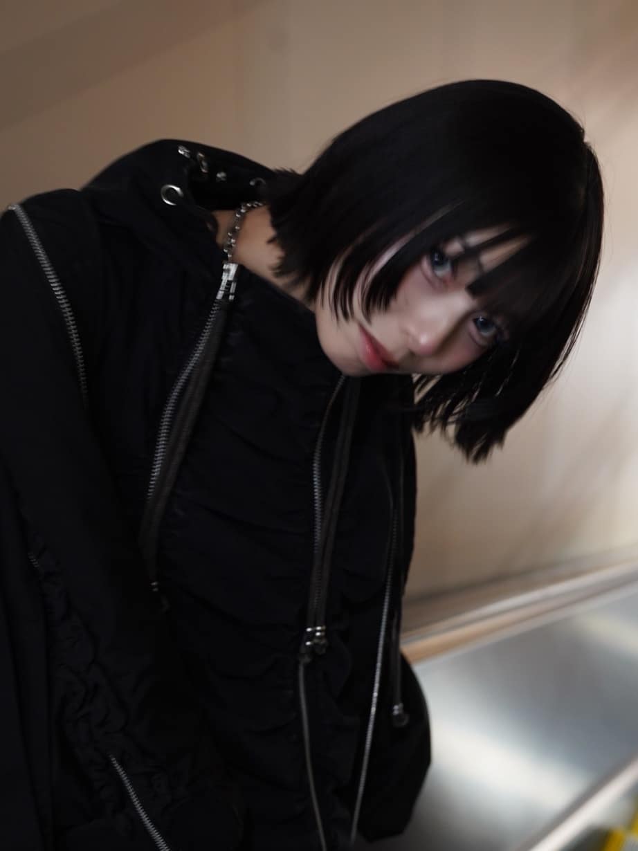 川本葵さんの「tk.TAKEO KIKUCHI｜◆K&rsquo;PJT by AOI 『Lightweight Parka』」を使ったコーディネート