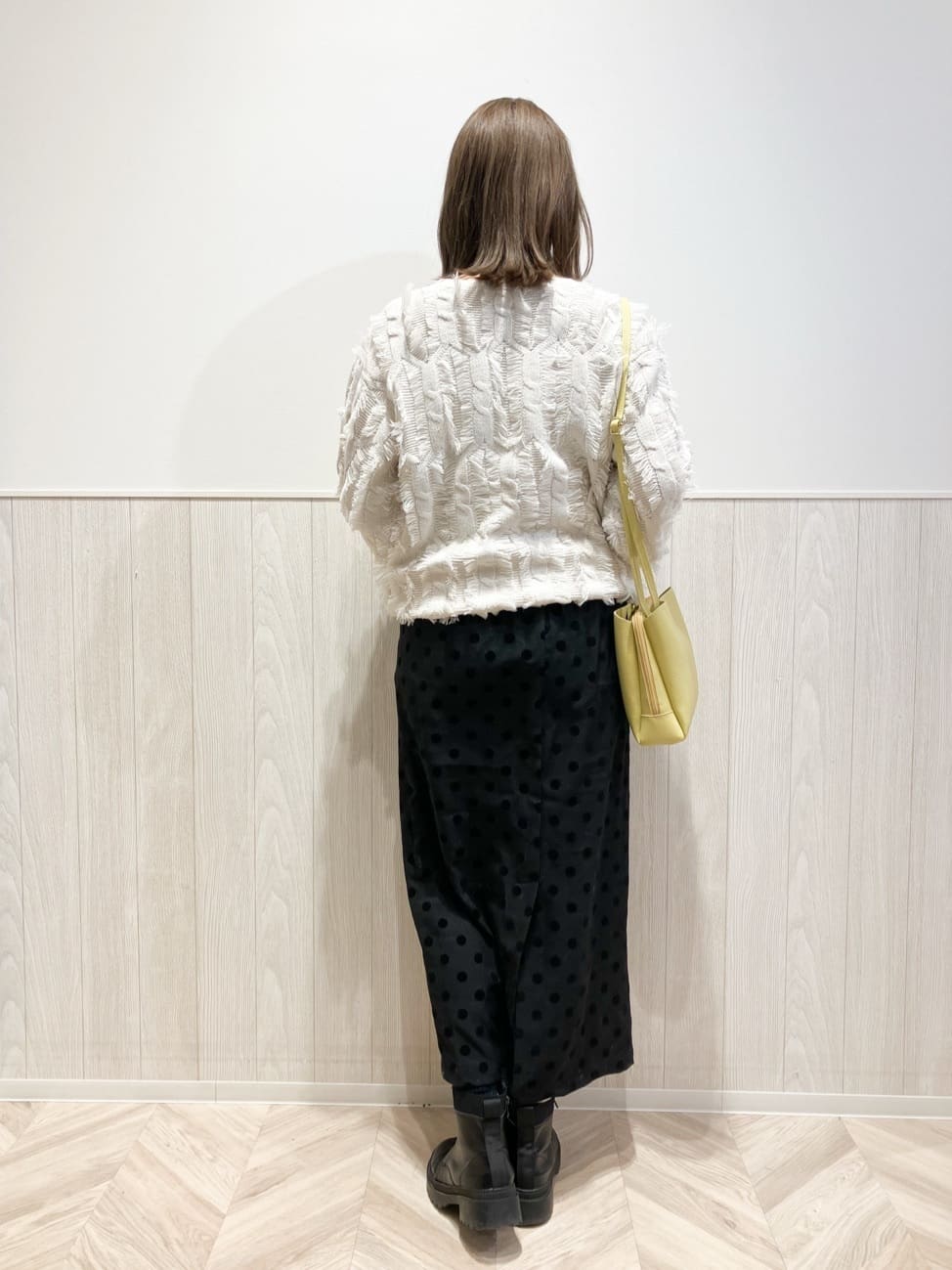 shokoさんの「SHOO･LA･RUE｜◆【S-LL】一枚で主役級。フリンジが目を惹くゆるニット」を使ったコーディネート