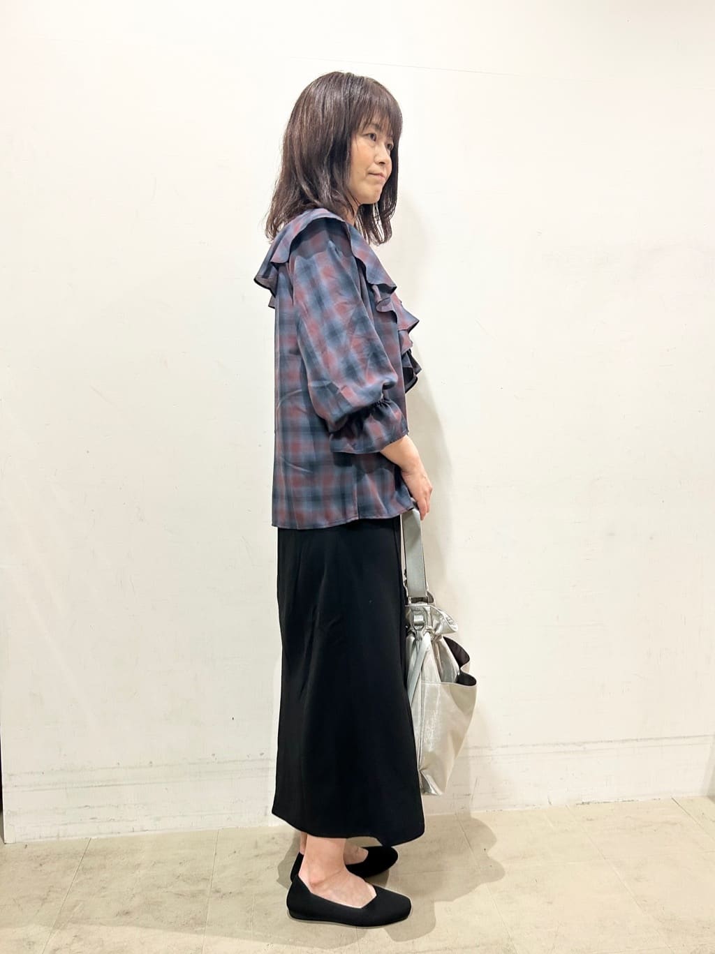 Mさんの「SHOO･LA･RUE｜【S-LL】1枚で華やか チェック柄フリルブラウス」を使ったコーディネート
