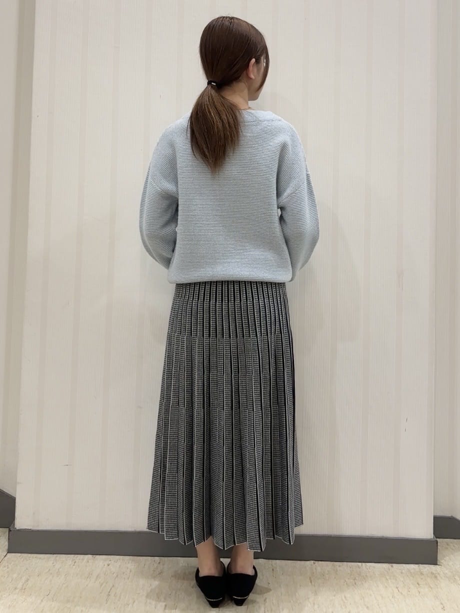 ちひさんの「INDIVI｜【洗える／大人ラメ】カラーMIXボトルネックニット」を使ったコーディネート