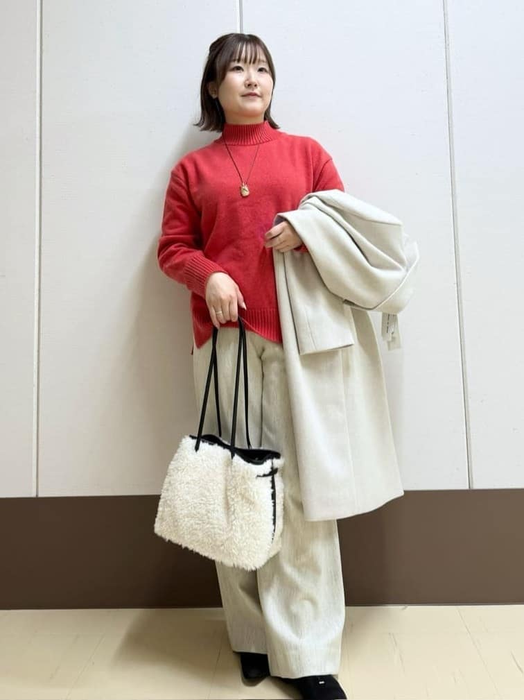 Rikoさんの「INDIVI｜【カシミヤ混】ミドルゲージ ハイネックニット」を使ったコーディネート