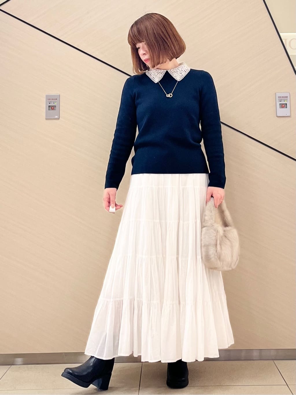 yahataさんの「DRESSTERIOR｜2WAYレースカラーニット」を使ったコーディネート