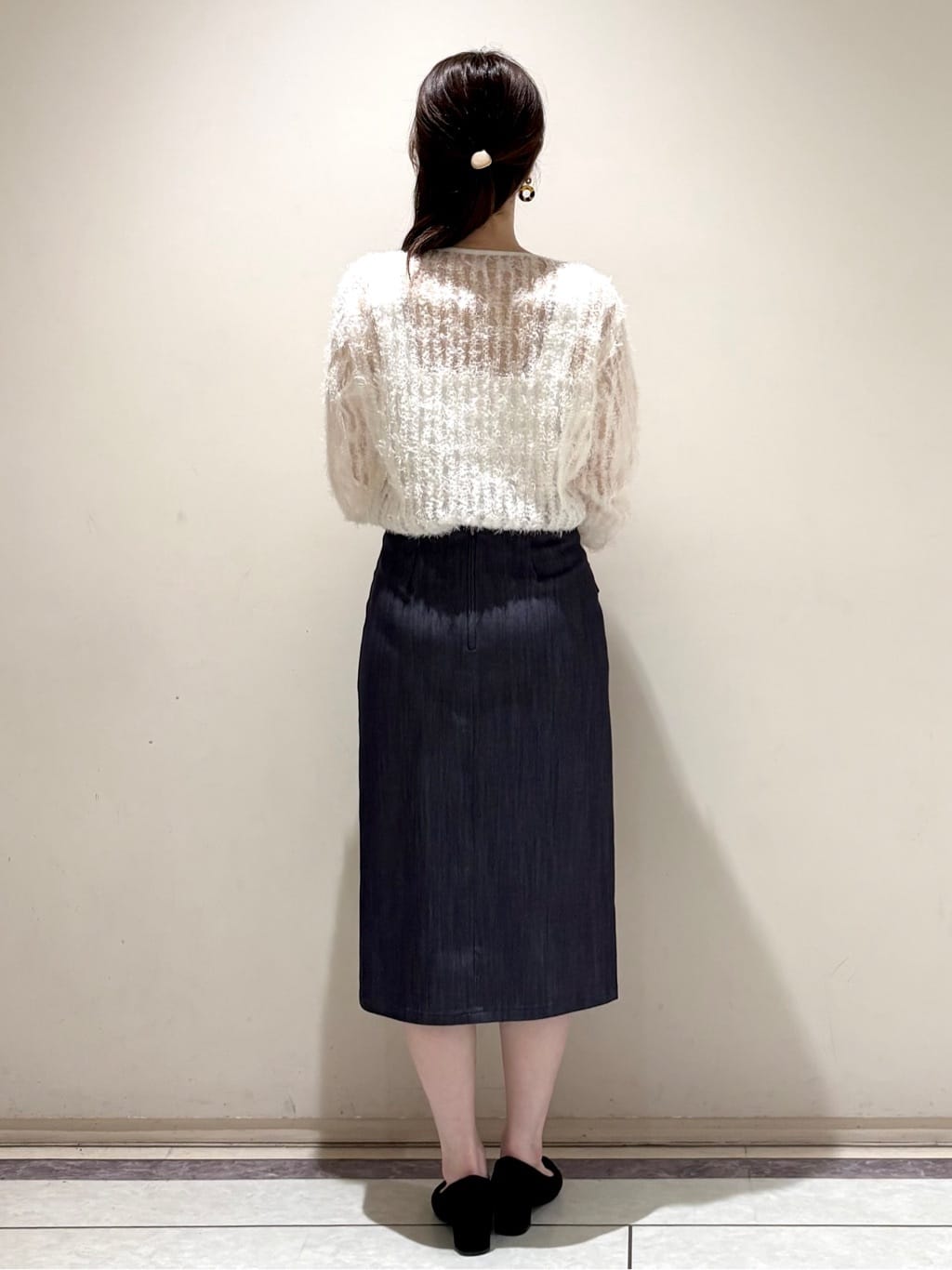 sakiさんの「COUP DE CHANCE｜【手洗い可／日本製】フェザーチュールのブラウス」を使ったコーディネート