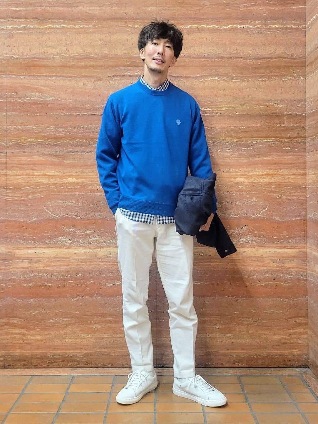 piroyaさんの「TAKEO KIKUCHI｜【Air Palette Knit】ワンポイント カラーニット プルオーバー」を使ったコーディネート