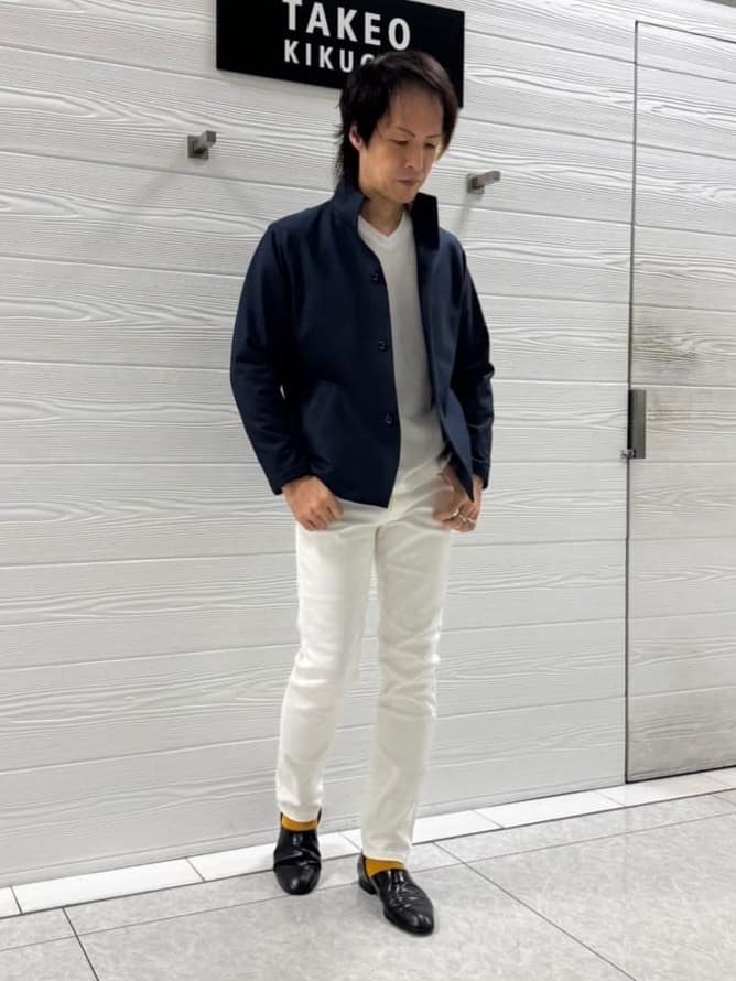 井出恭輔さんの「TAKEO KIKUCHI｜【DOWN FABRIC】ダウンファブリック スタンドカラーブルゾン」を使ったコーディネート