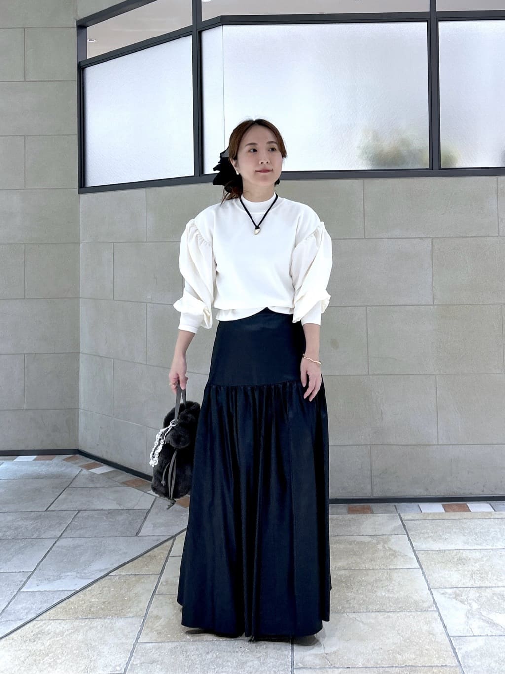 よねさんの「INDIVI｜【再入荷】ファブリックフォルムスリーブニット」を使ったコーディネート