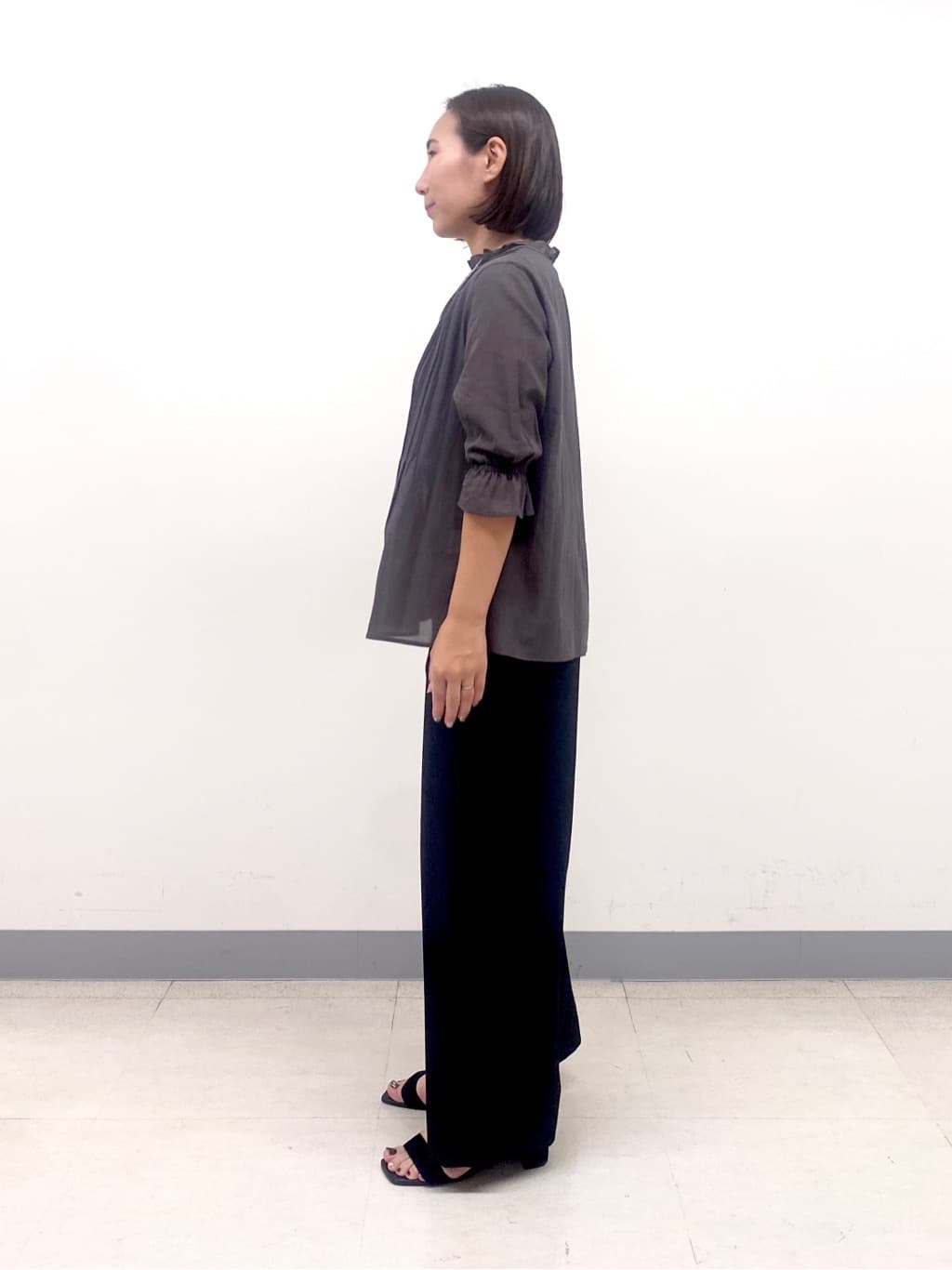 YUKARIさんの「INDIVI｜【UVケア／SETUP可能】エアリージョーゼット ワイドパンツ」を使ったコーディネート