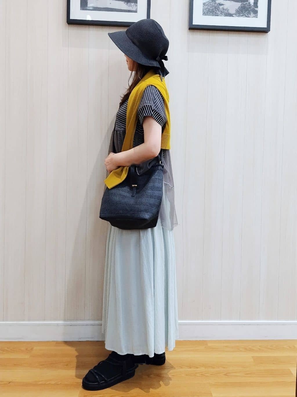 yseさんの「SHOO･LA･RUE｜◆キラキラループサンダル」を使ったコーディネート