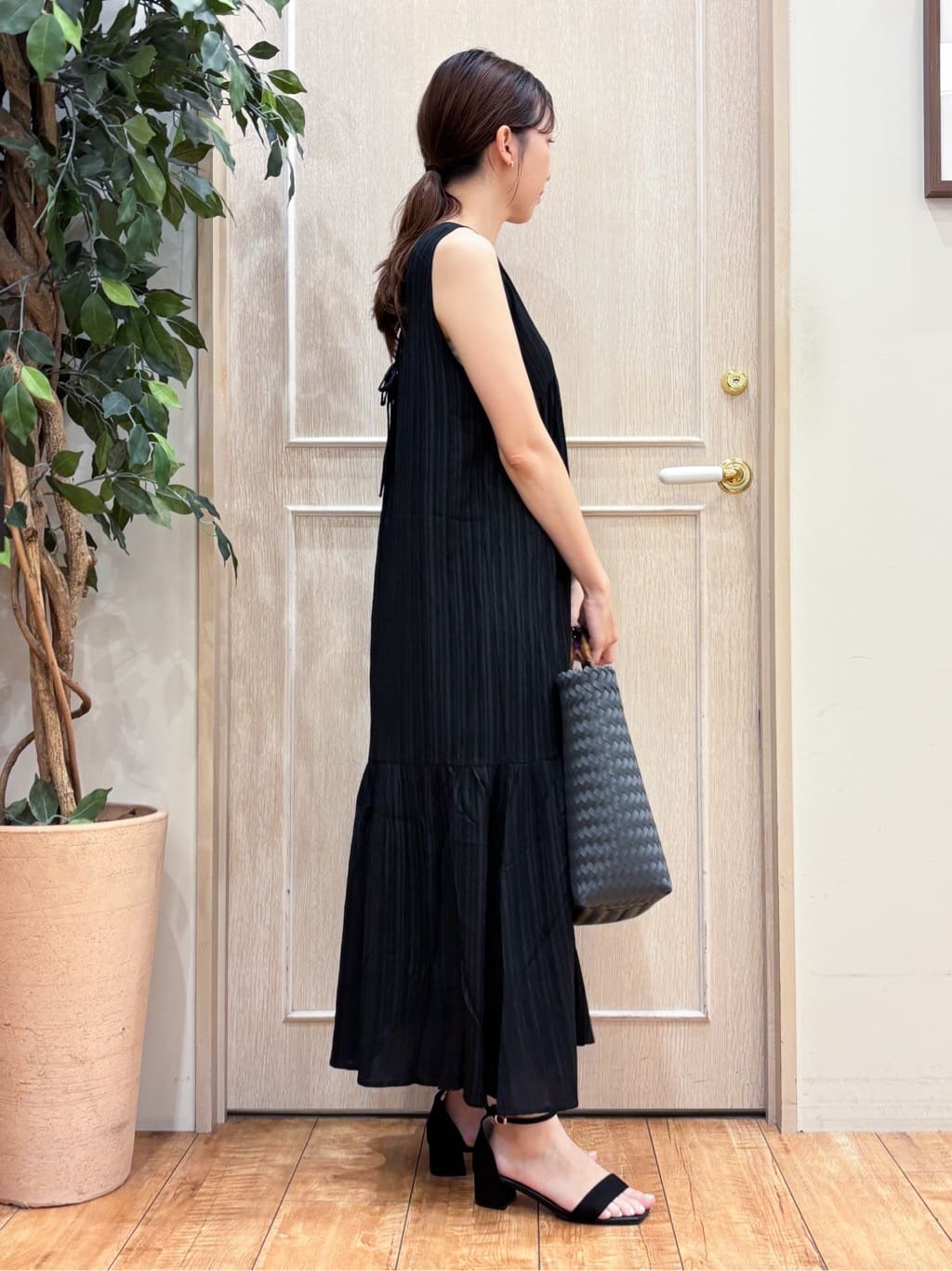 なみさんの「SHOO･LA･RUE｜【UV/さらさらタッチ】女性らしさ漂う 5分袖ボレロカーディガン」を使ったコーディネート