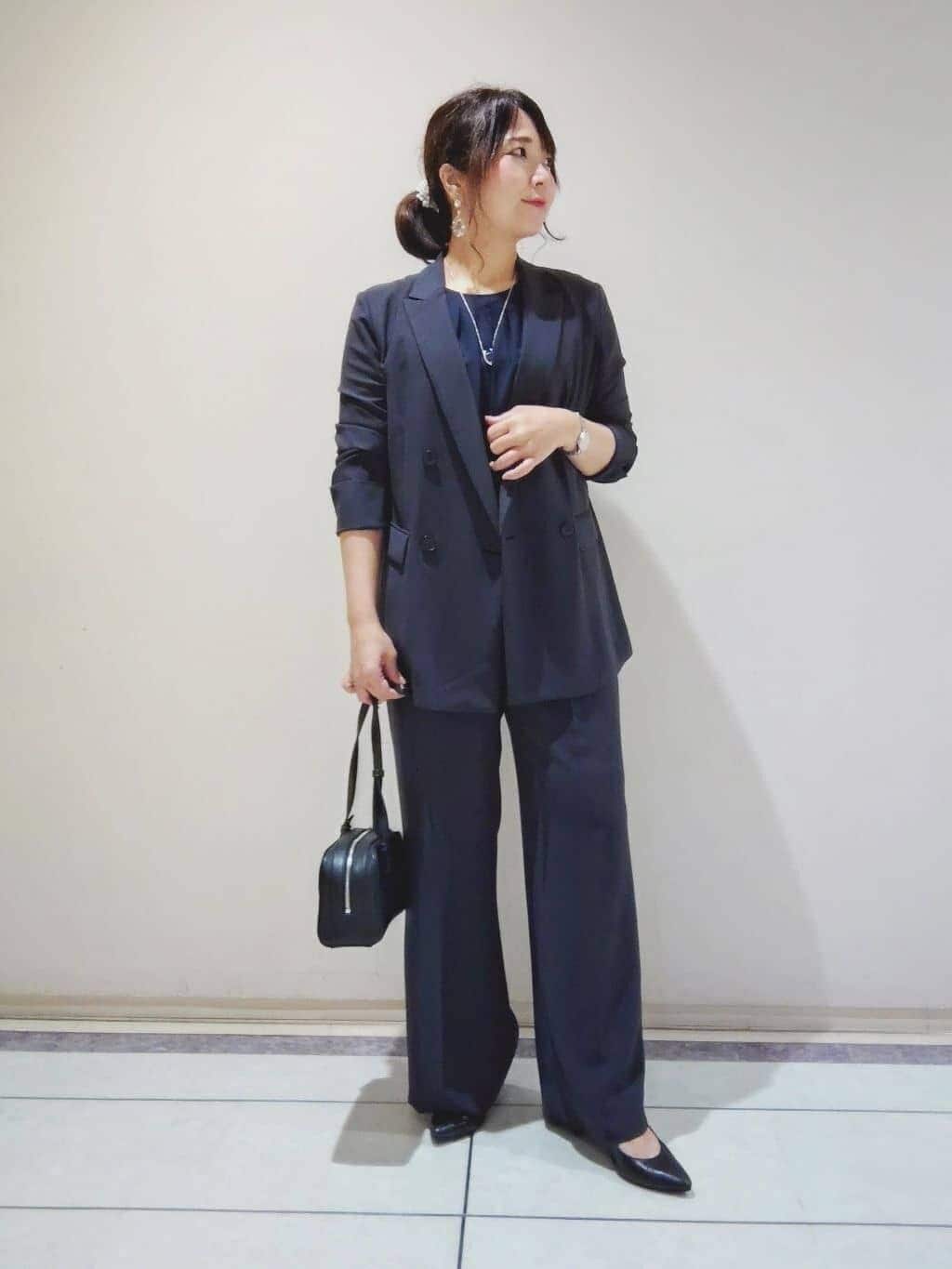 TOMOMIさんの「INDIVI｜【着心地◎！】タックワイドパンツ」を使ったコーディネート