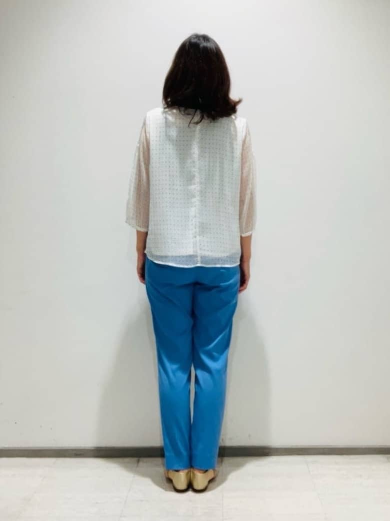 fujiさんの「INDIVI｜フロッキードットブラウス」を使ったコーディネート