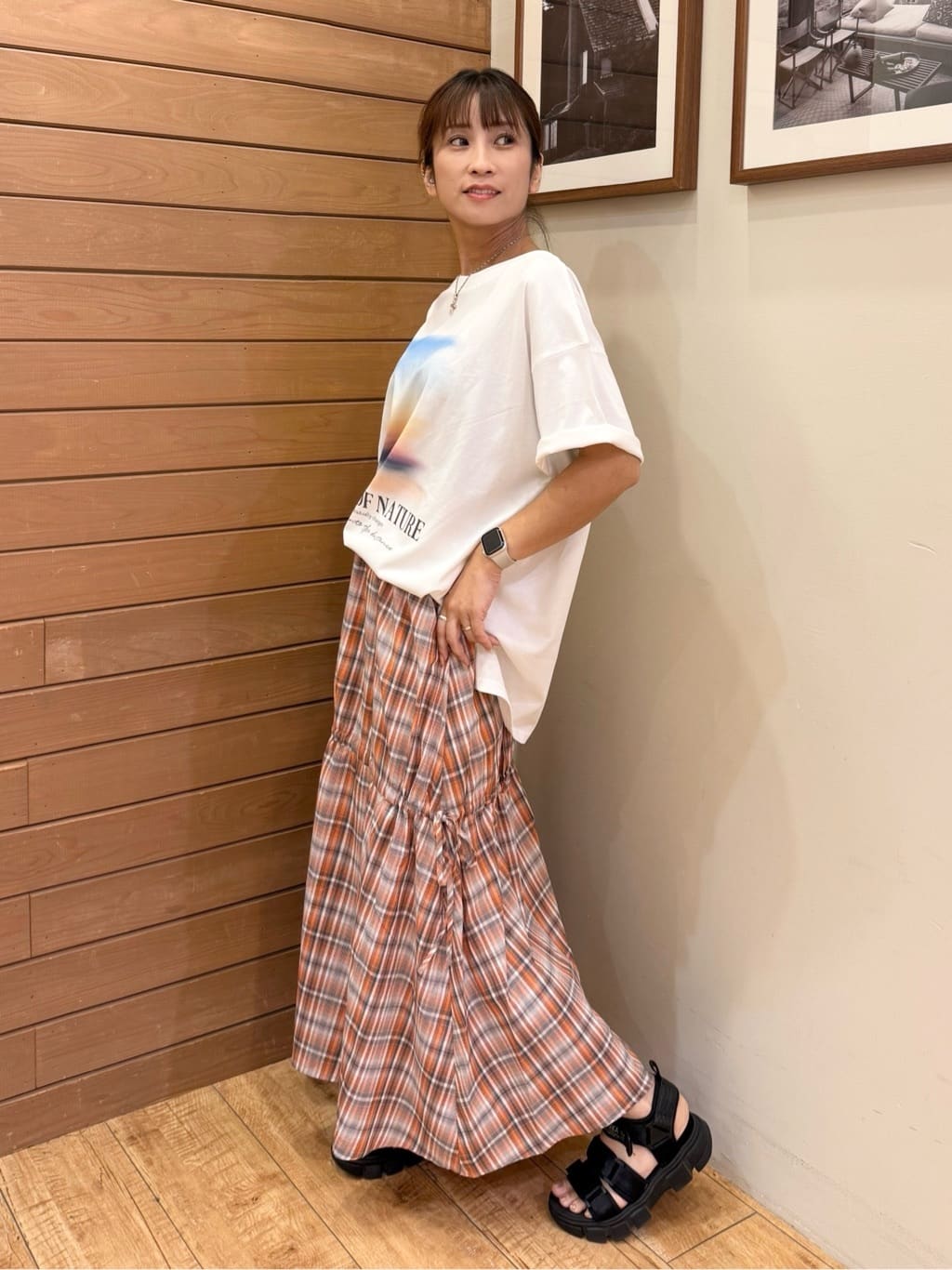 MINMINさんの「SHOO･LA･RUE｜【ひんやり/汗ジミ軽減/UVカット】プリントアソート BIG Tシャツ」を使ったコーディネート