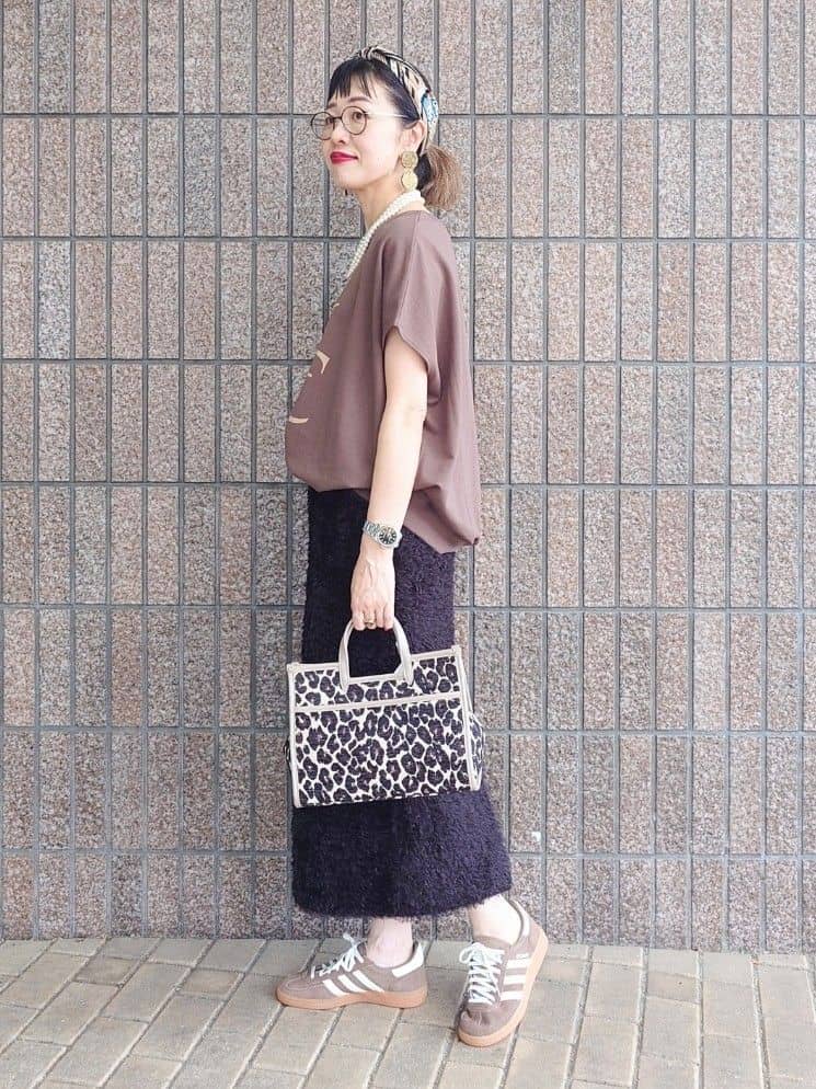 MUTSUKOさんの「UNTITLED｜【CHIGNON】別注 ミニ裏毛フレンチスリーブプルオーバー」を使ったコーディネート