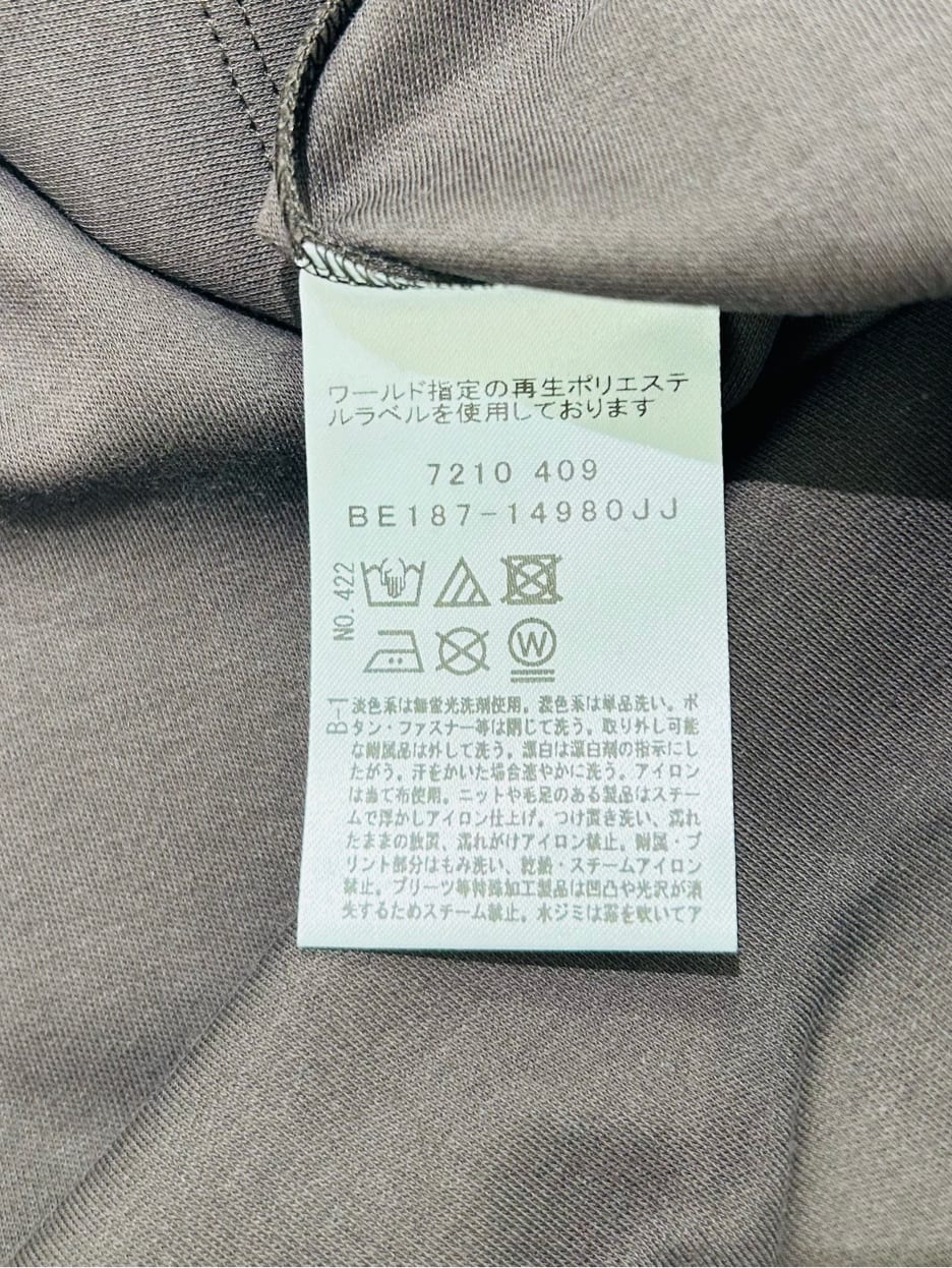 梶さんの「COUP DE CHANCE｜【手洗い可／日本製】カラーレスジレ」を使ったコーディネート