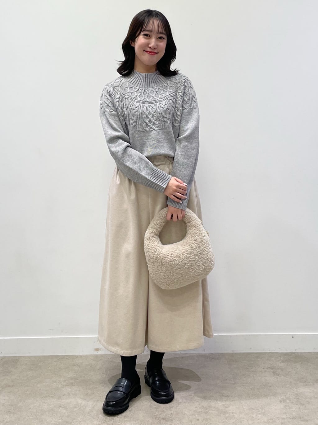 yukariさんの「Dessin｜【ウエストゴム/洗える】起毛フレアシルエットパンツ」を使ったコーディネート