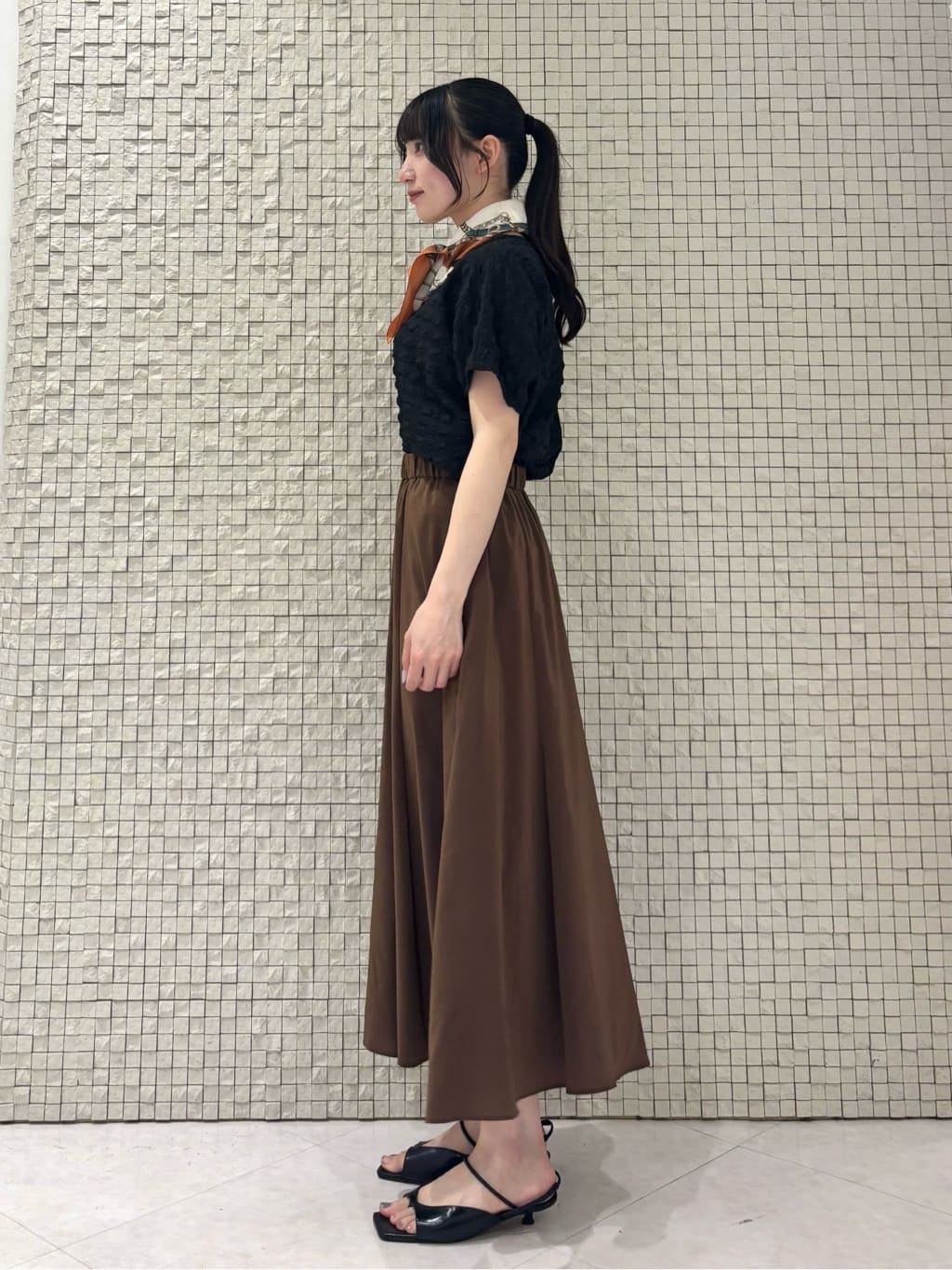 ibukiさんの「INDIVI｜◆【洗える／凹凸素材／UVケア】コンパクトトップス」を使ったコーディネート