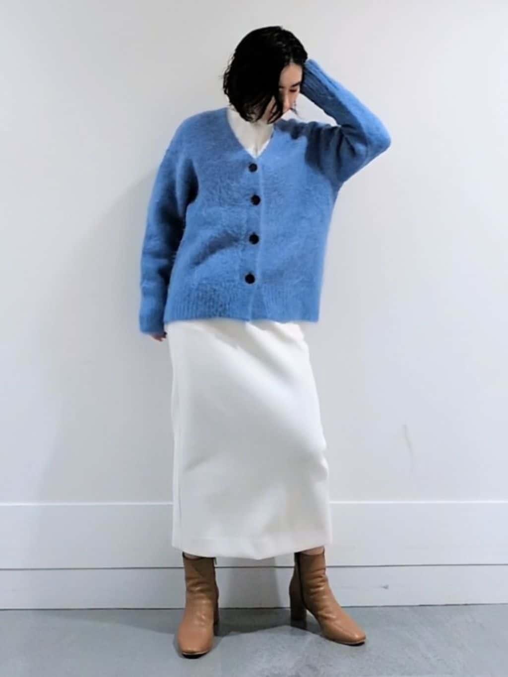 ミズタさんの「UNTITLED｜【ゆったり】アルパカ混シャギー カーディガン」を使ったコーディネート