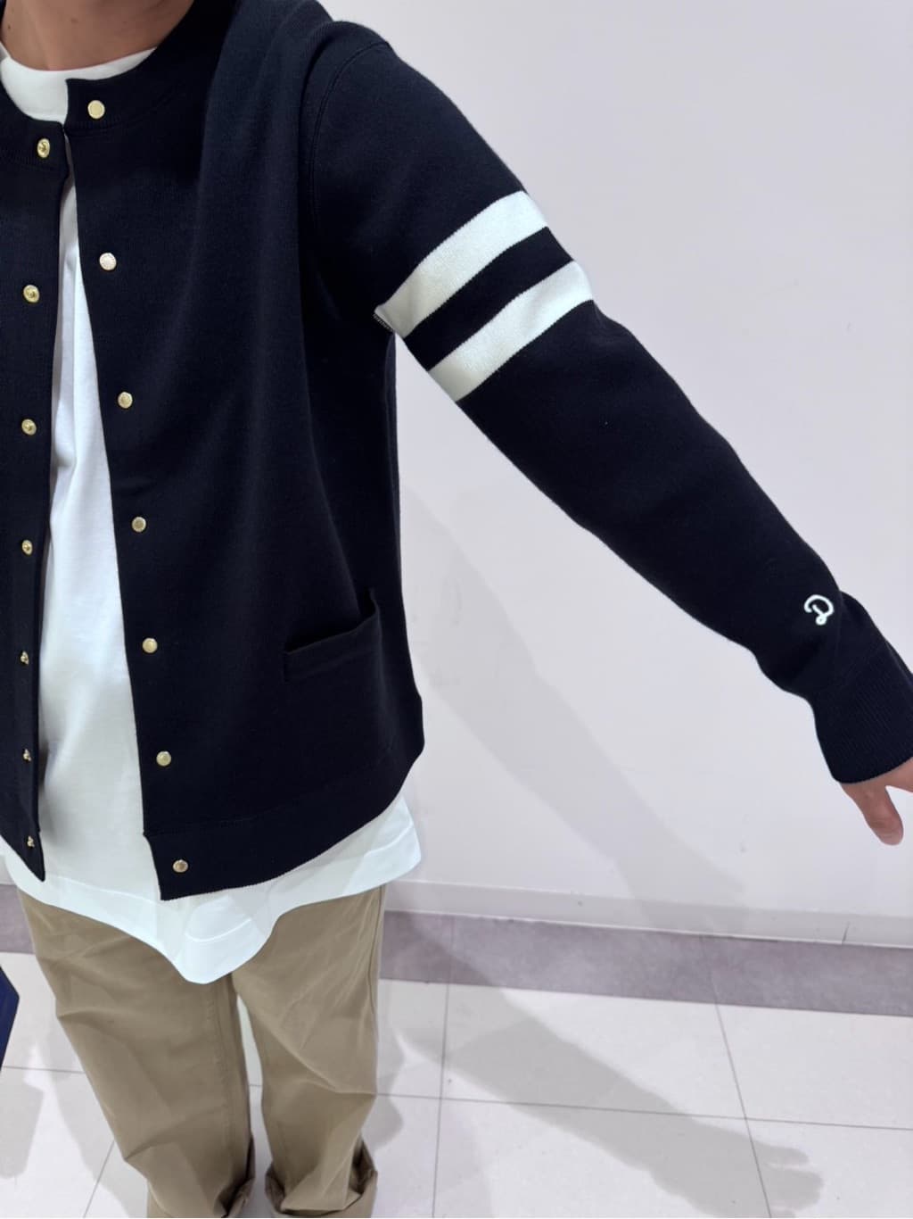 MATSUBARAさんの「DRESSTERIOR｜ヴィンテージ アルティメットチノパンツ」を使ったコーディネート