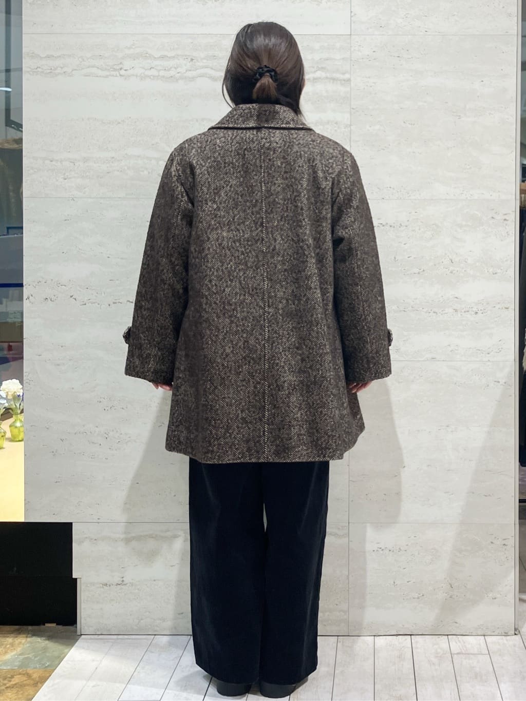 FUKAさんの「OPAQUE.CLIP｜ヘリンボーンステンカラーコート」を使ったコーディネート
