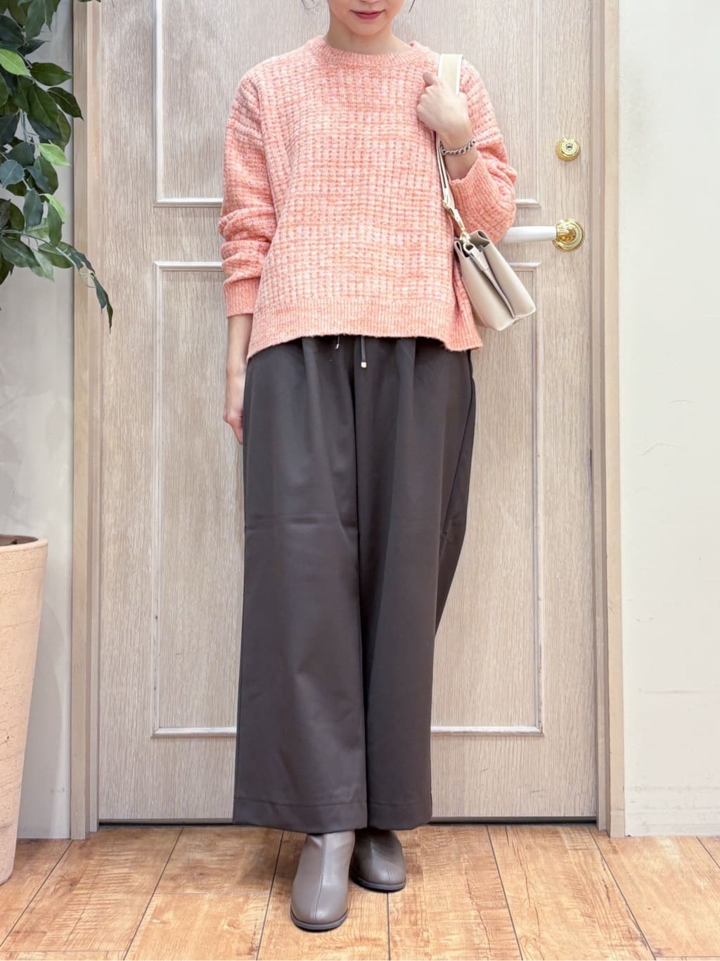 なみさんの「SHOO･LA･RUE｜【洗濯機可】ふわふわミックスカラーニット」を使ったコーディネート