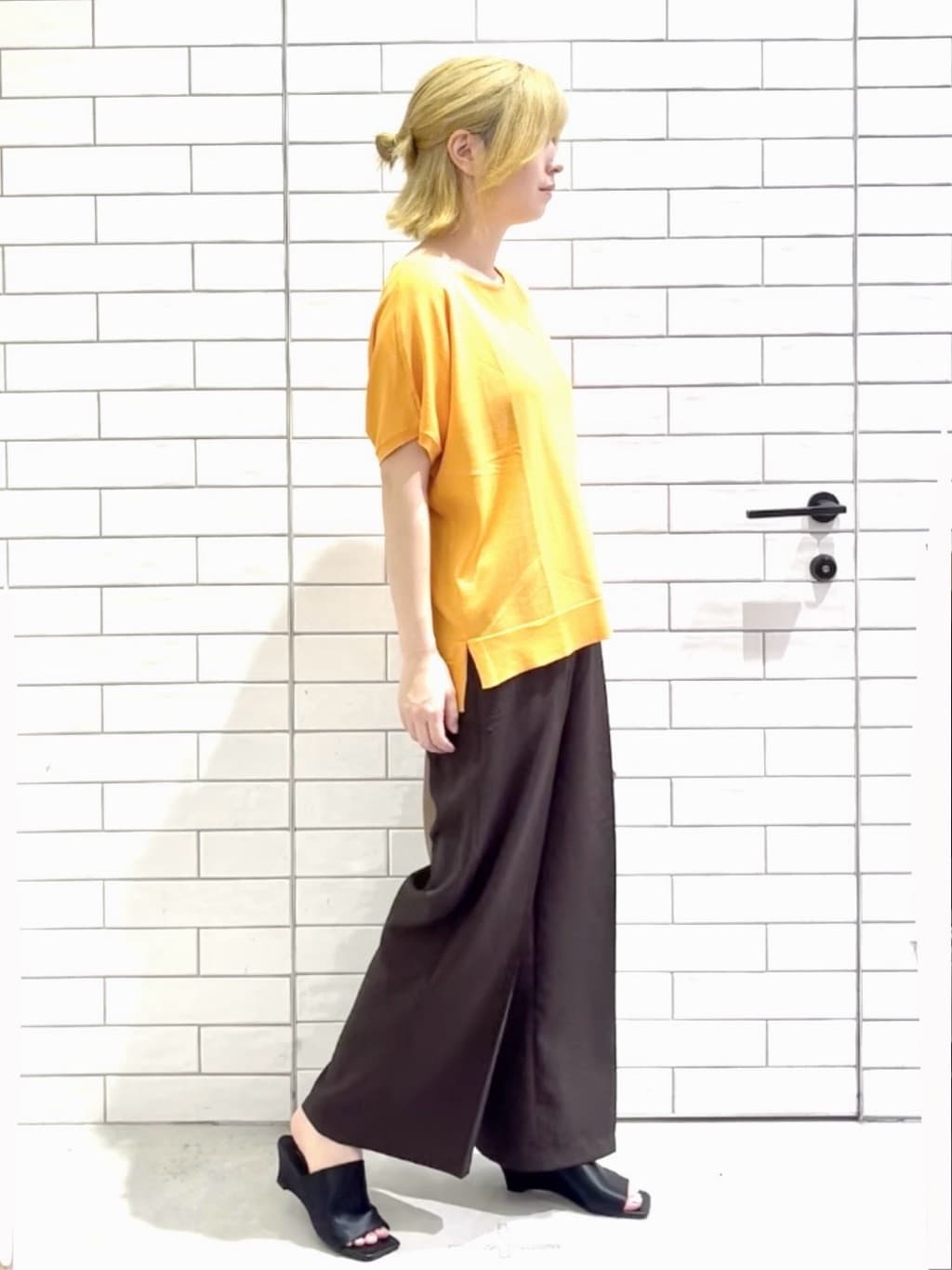 しおりさんの「OPAQUE.CLIP｜《6色展開／S-LLサイズ》ドルマンスリーブニット【UV／接触冷感／洗濯機洗い可／抗ピル】」を使ったコーディネート