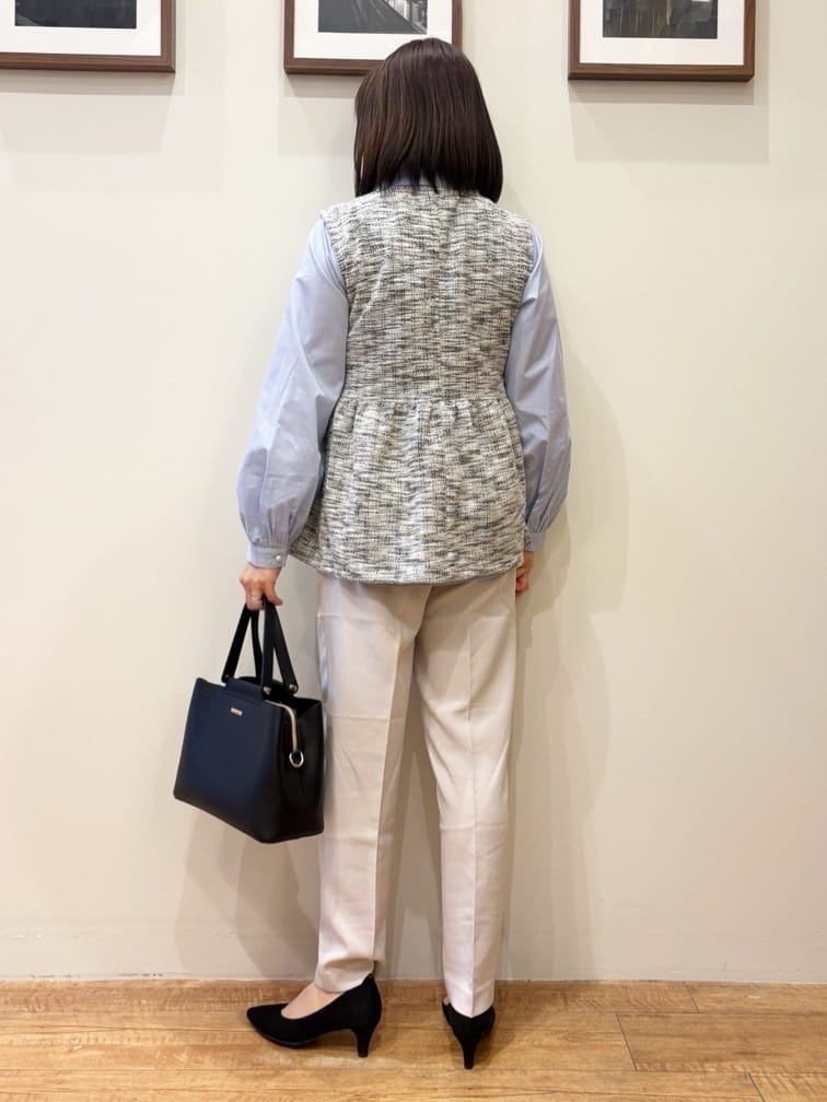 きっちょんさんの「SHOO･LA･RUE｜◆【SS-3L/洗える/通勤・セレモニーにも】しなやかな身のこなしが叶う ストレッチテーパードパンツ」を使ったコーディネート