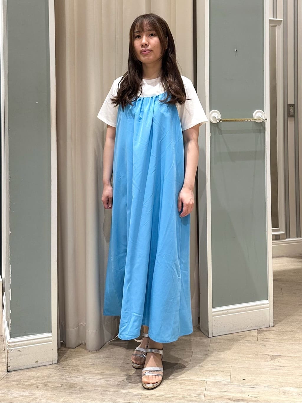Ririさんの「grove｜◆たっぷりギャザーが揺れる、華やかなキャミワンピース」を使ったコーディネート
