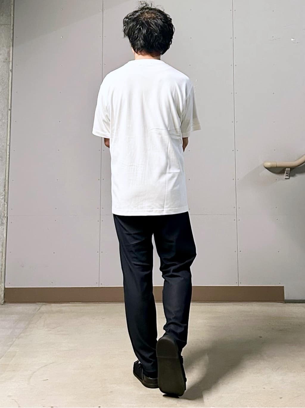 KENJI Iさんの「THE SHOP TK｜リサイクルアート半袖Tシャツ【接触冷感/洗濯機OK】」を使ったコーディネート
