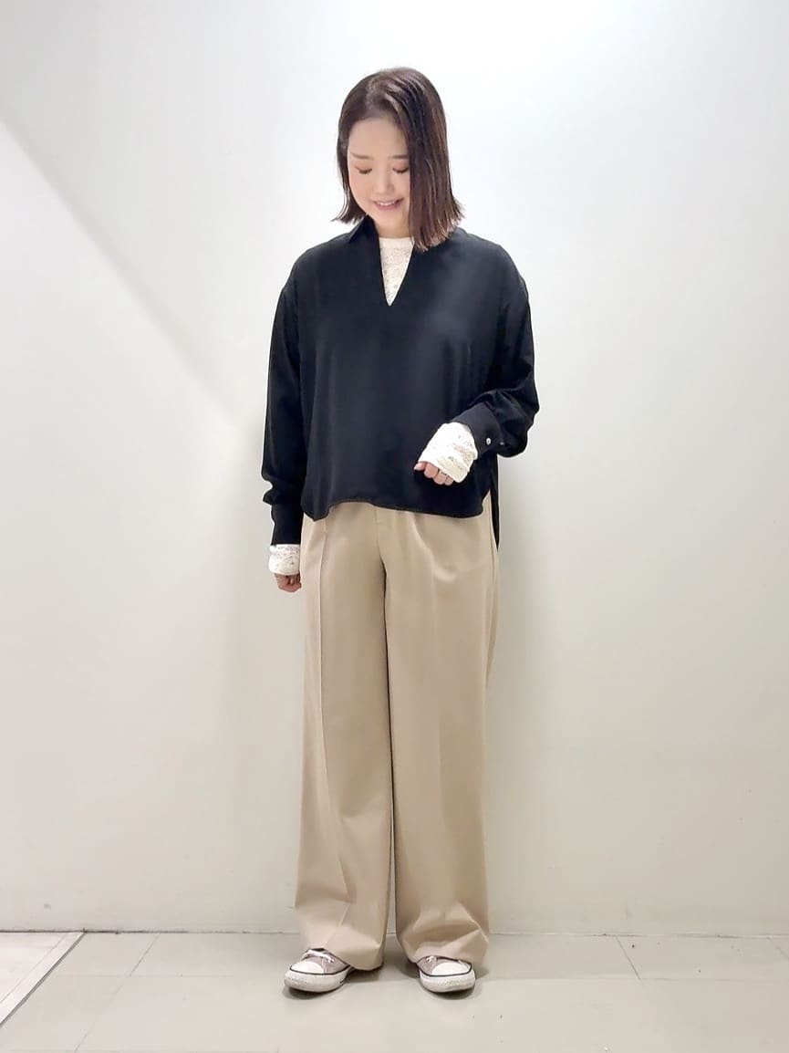 YUIさんの「UNTITLED｜【セットアップ可/スキッパー/ゆったり】リラクパウダーシャツ」を使ったコーディネート