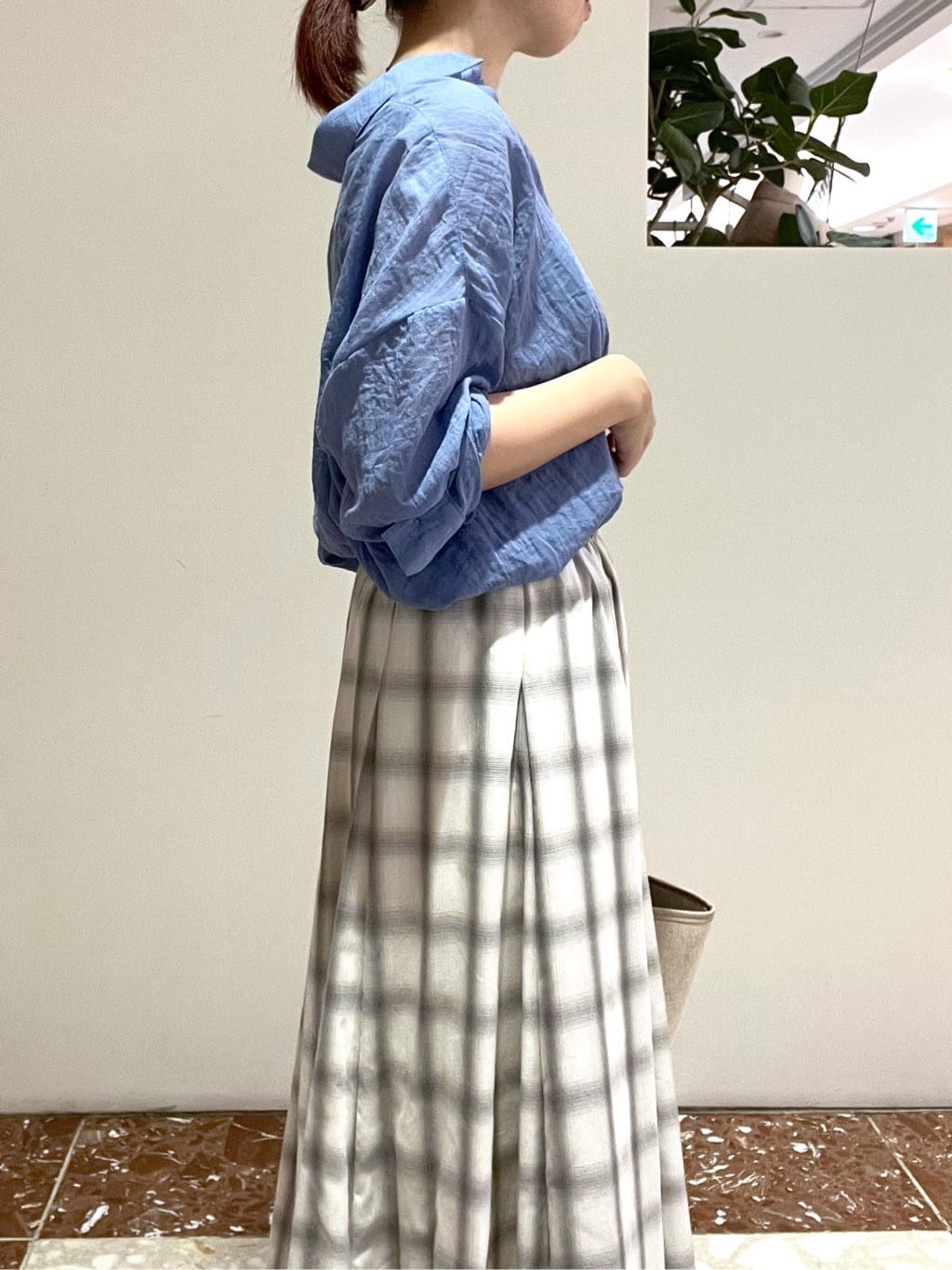 Makinoさんの「Dessin｜【ウエストゴム・洗える】オンブレーチェック柄スカート」を使ったコーディネート