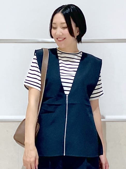 eriko さんの「Dessin｜【セットアップ可/洗える】サイドスリットVネックジレ」を使ったコーディネート