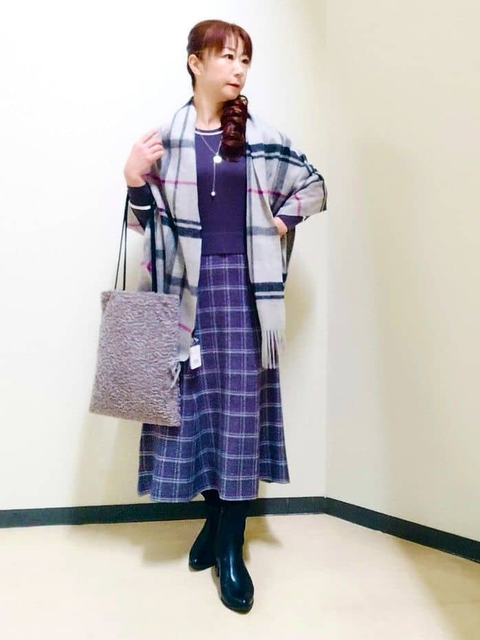 花さんの「Reflect｜【コートインでもすっきり◎】チェック柄ニットドッキングワンピース」を使ったコーディネート