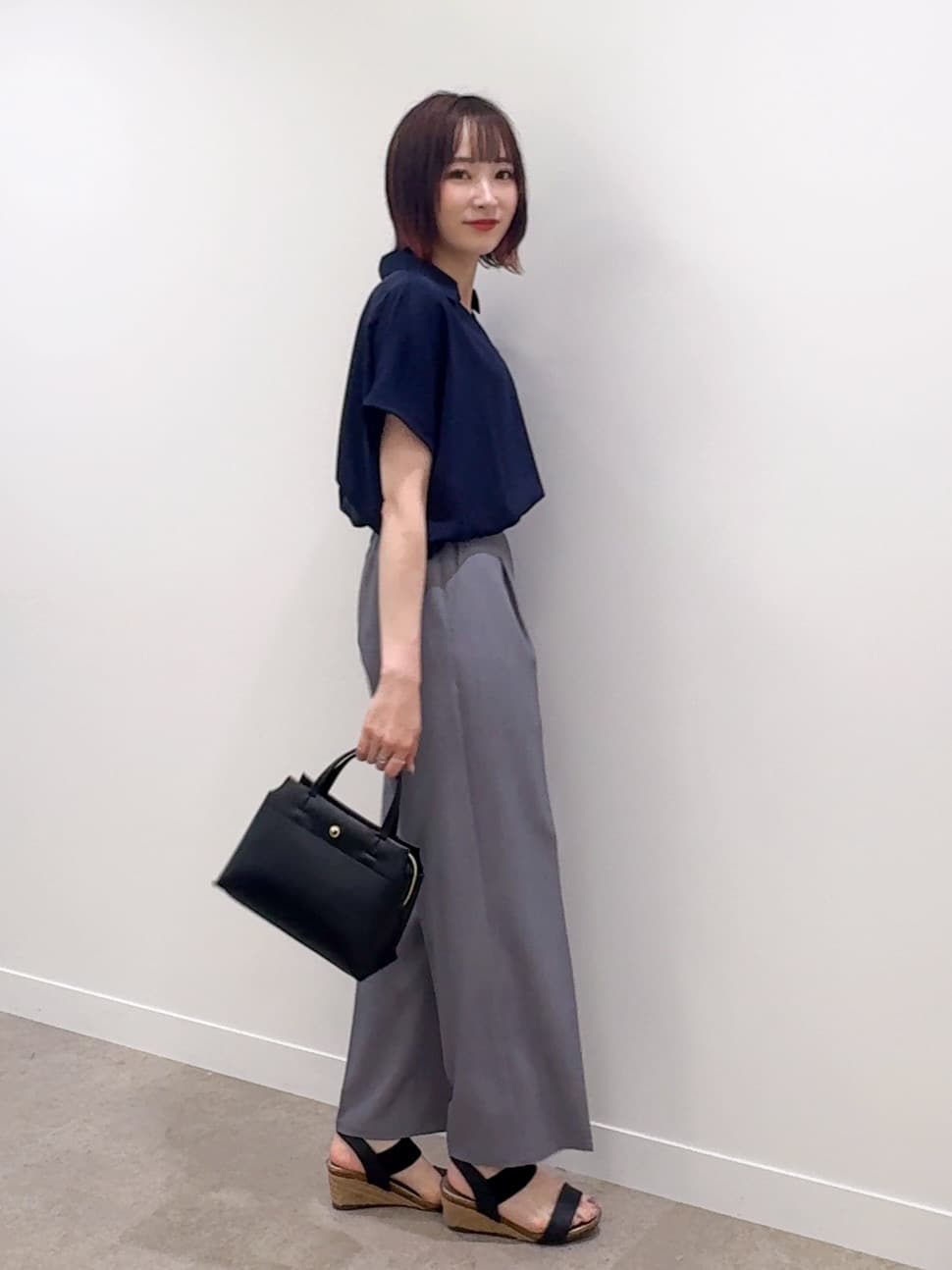 𝐜𝐡𝐢𝐤𝐚さんの「SHOO･LA･RUE｜【洗える/S-LL/プチプラ】さらっとすっきりきれい見え スキッパーブラウス」を使ったコーディネート