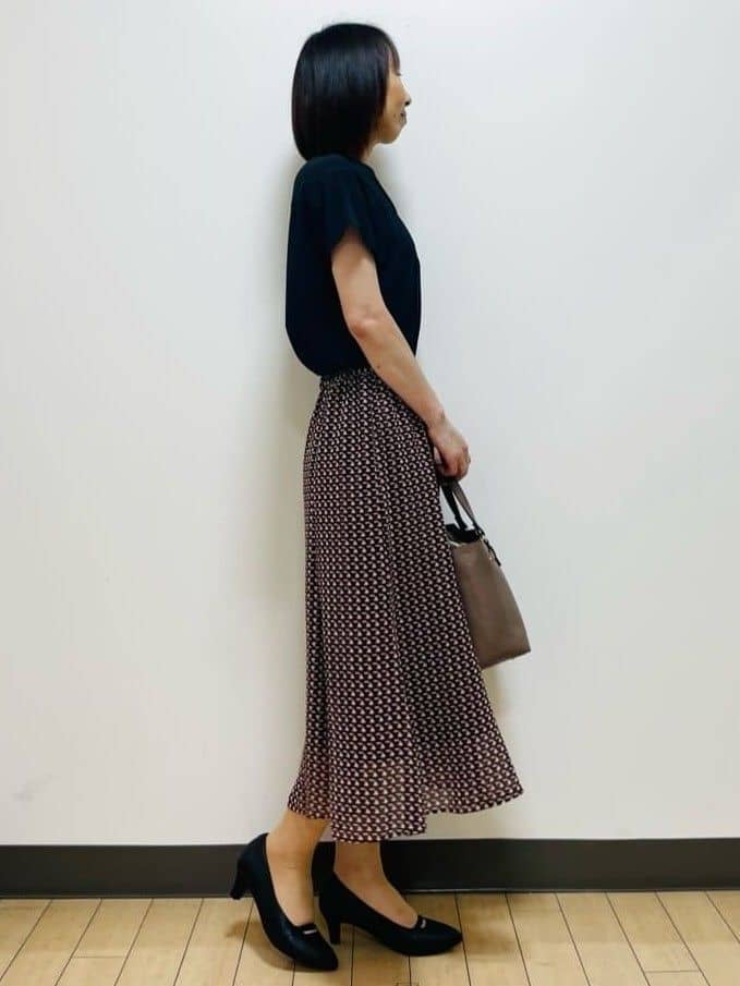 Riiさんの「Reflect｜【インナーに◎／すっきり見え！長め丈】タックデティールブラウス」を使ったコーディネート