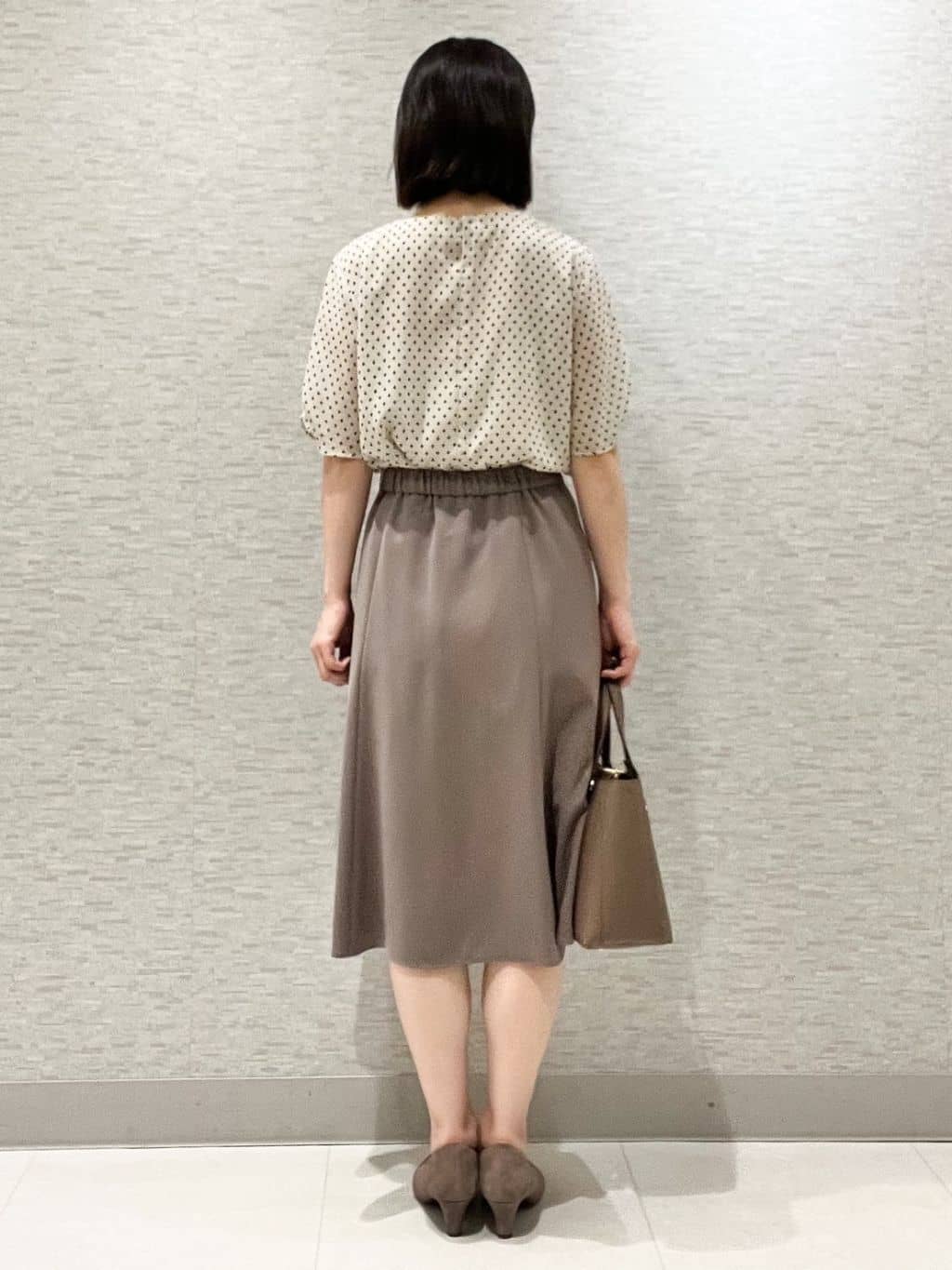 marikoさんの「Reflect｜【マシンウォッシュ可／セットアップ可】コツキ柄プリントブラウス」を使ったコーディネート