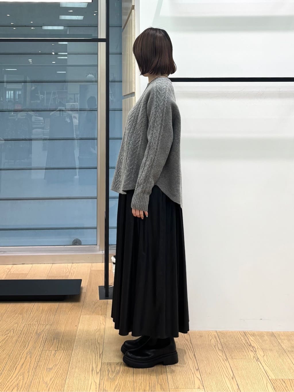 asamiさんの「INDIVI｜【洗える】ケーブルデザイン ラウンドヘムニット」を使ったコーディネート