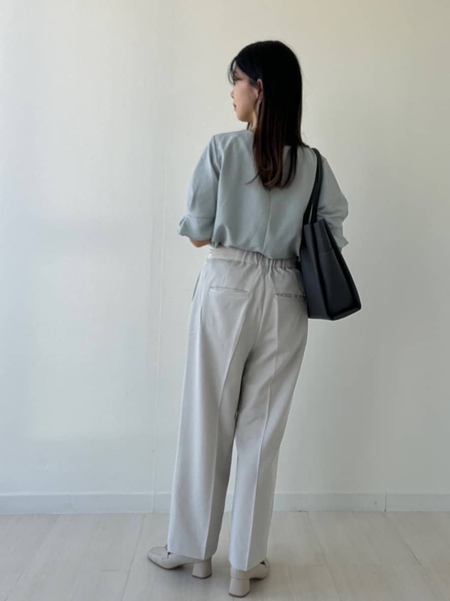 Mori Moriさんの「index｜《8色展開／XS-LLサイズ》タックパフスリーブブラウス【洗濯機洗い可／吸水速乾／防シワ／抗ピル】」を使ったコーディネート