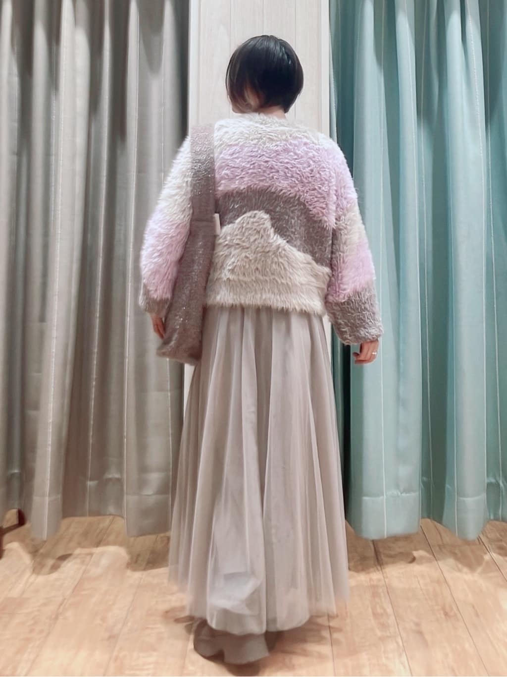 aaamiさんの「SHOO･LA･RUE｜【選べる4柄】ふわふわ ロングフェザーニット」を使ったコーディネート