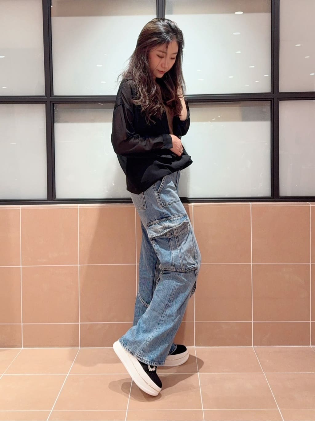 kaoriさんの「ESPERANZA｜ビジューバックルWストラップレーススニーカー」を使ったコーディネート
