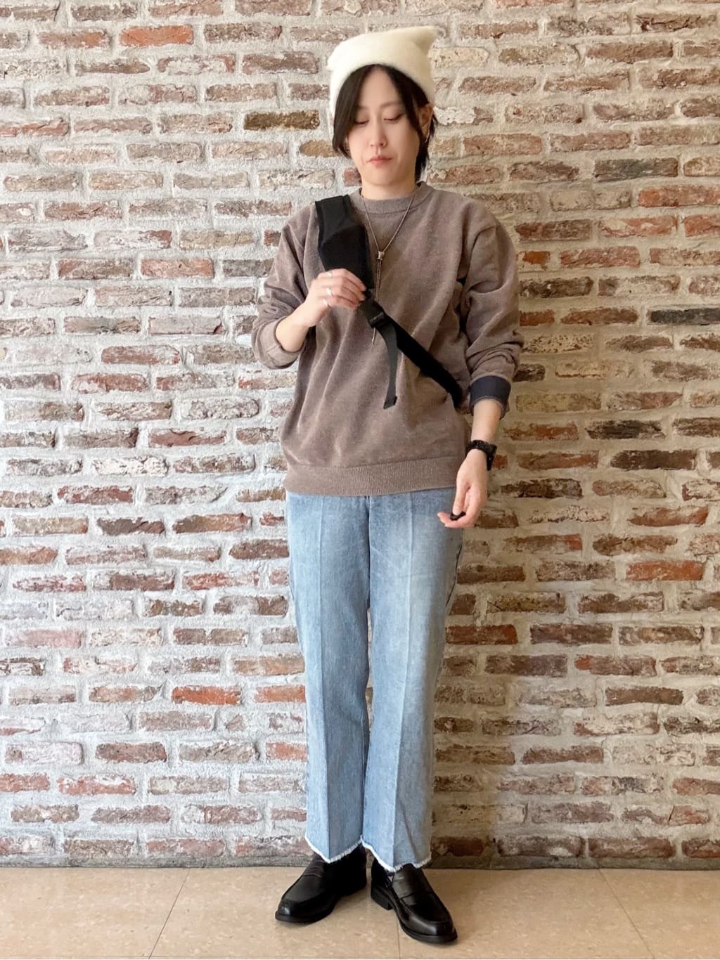 しばさんの「THE SHOP TK｜【触れるたびに心地良い】ライトモールニット　洗濯機OK/ユニセックスでおすすめ！」を使ったコーディネート