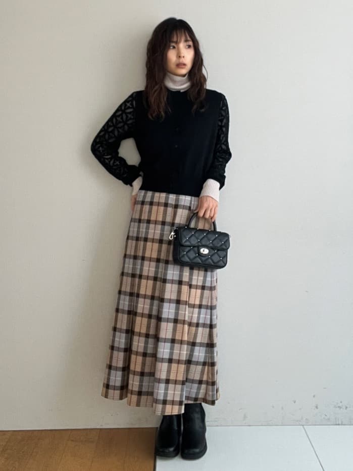 misaさんの「DRESSTERIOR｜シルクブレンドメリノウールリブプルオーバー」を使ったコーディネート
