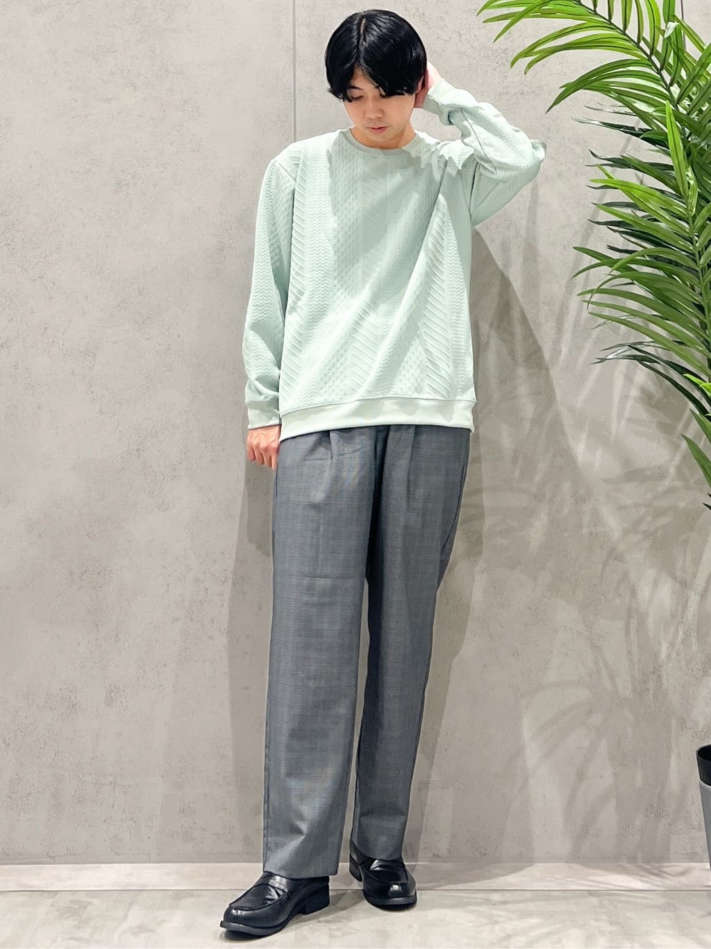 SHI-MAさんの「THE SHOP TK｜【無地に飽きた方へ】ふくれジャカードスウェット　洗濯機OK/6色展開/ユニセックスでおすすめ！」を使ったコーディネート