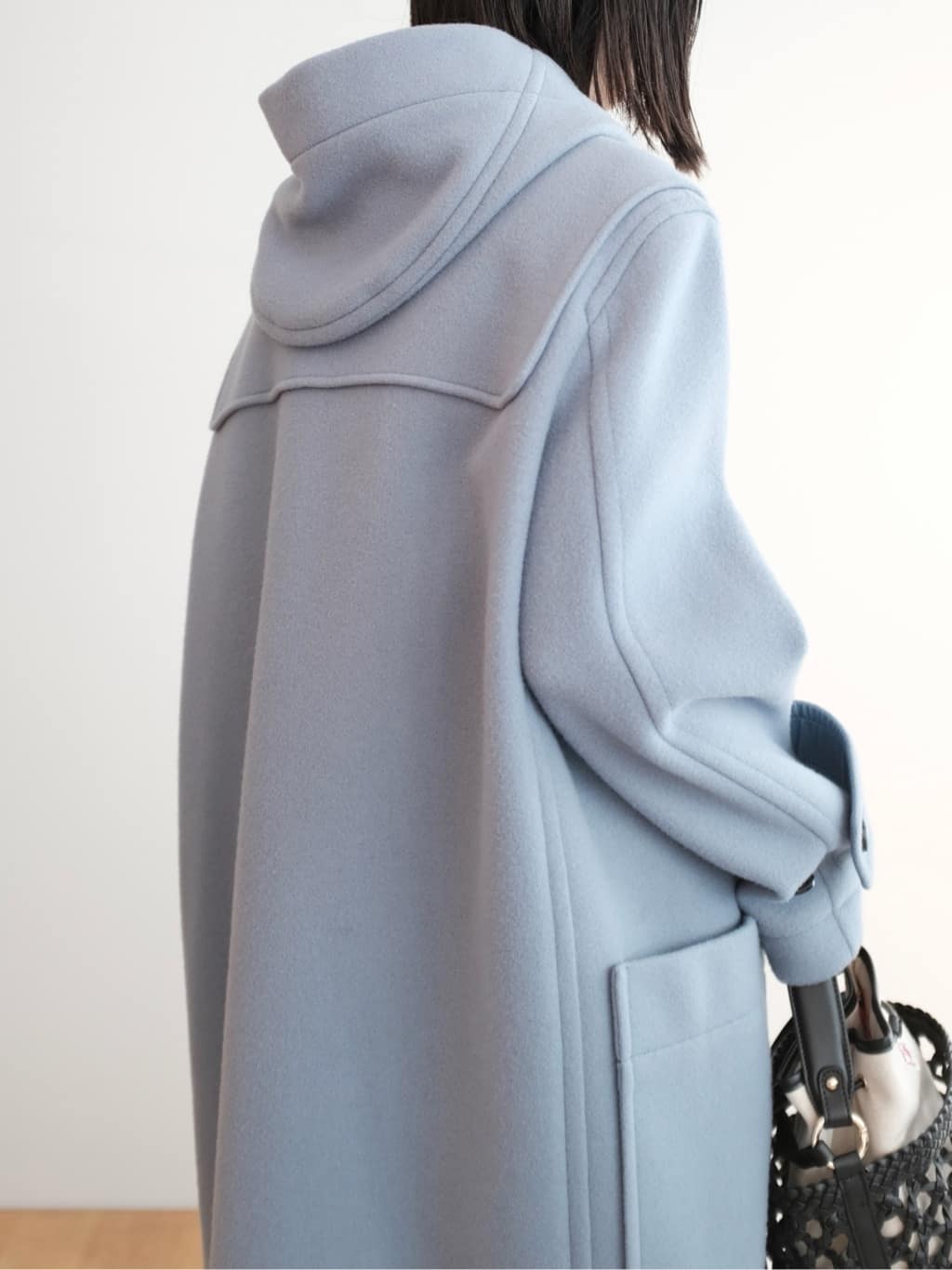 Kishimotoさんの「DRESSTERIOR｜◆Superfineリサイクルメルトンダッフルコート」を使ったコーディネート