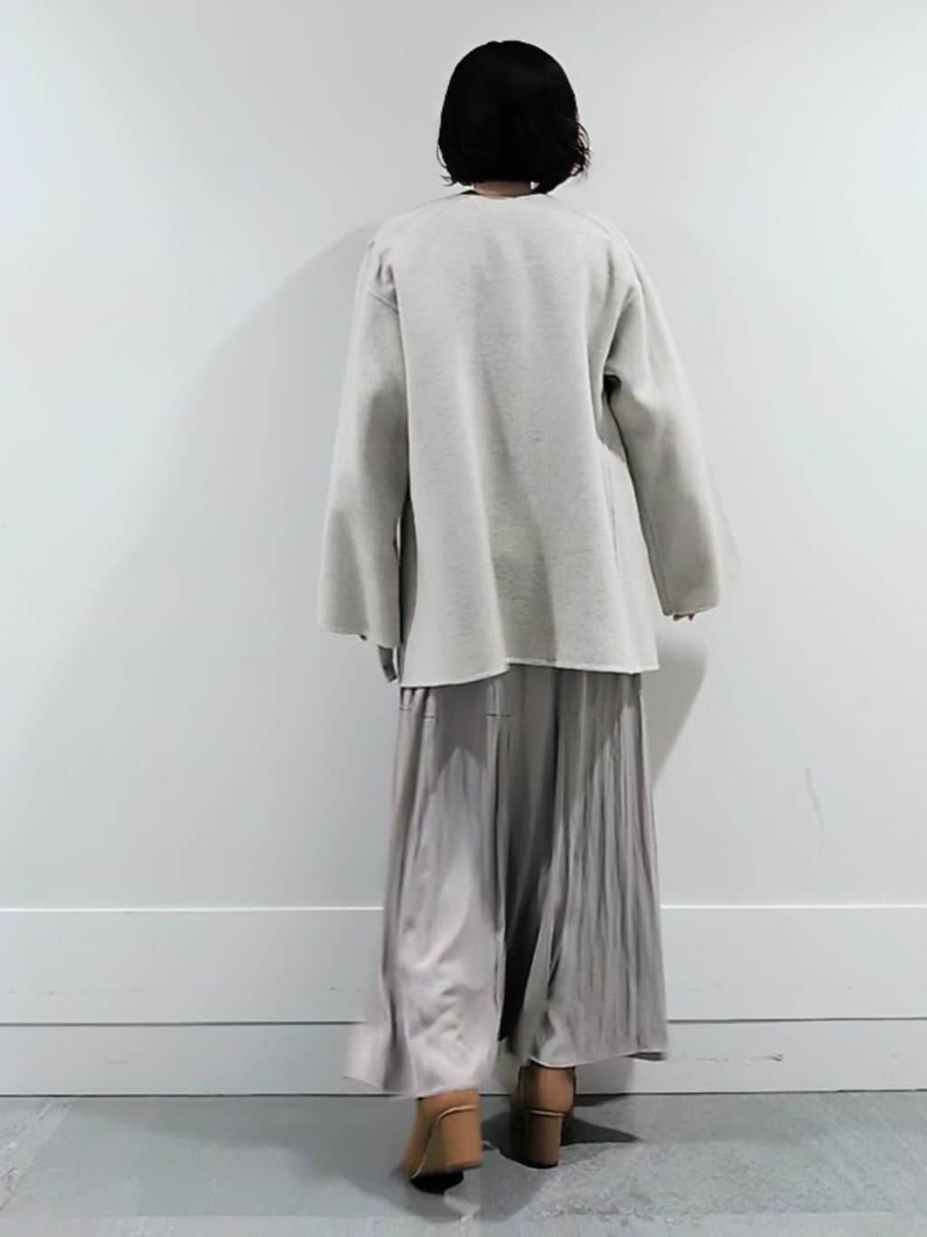 ミズタさんの「UNTITLED｜【ミディ丈/軽やか】セミラグランリバー コート」を使ったコーディネート