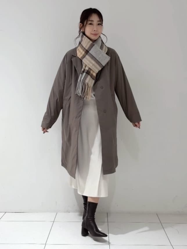 shioriさんの「INDIVI｜【超軽量／蓄熱】ライトパフチェスターコート」を使ったコーディネート
