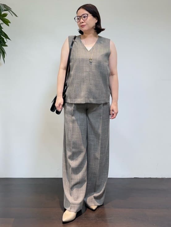 Asamiさんの「UNTITLED｜【セットアップ可/洗える】梳毛調合繊Vネックベスト」を使ったコーディネート