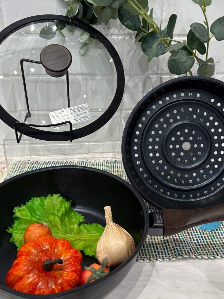 YUKOさんの「212 KITCHEN STORE｜KIMURAnoFRYING PAN（キムラノフライパン）BK」を使ったコーディネート