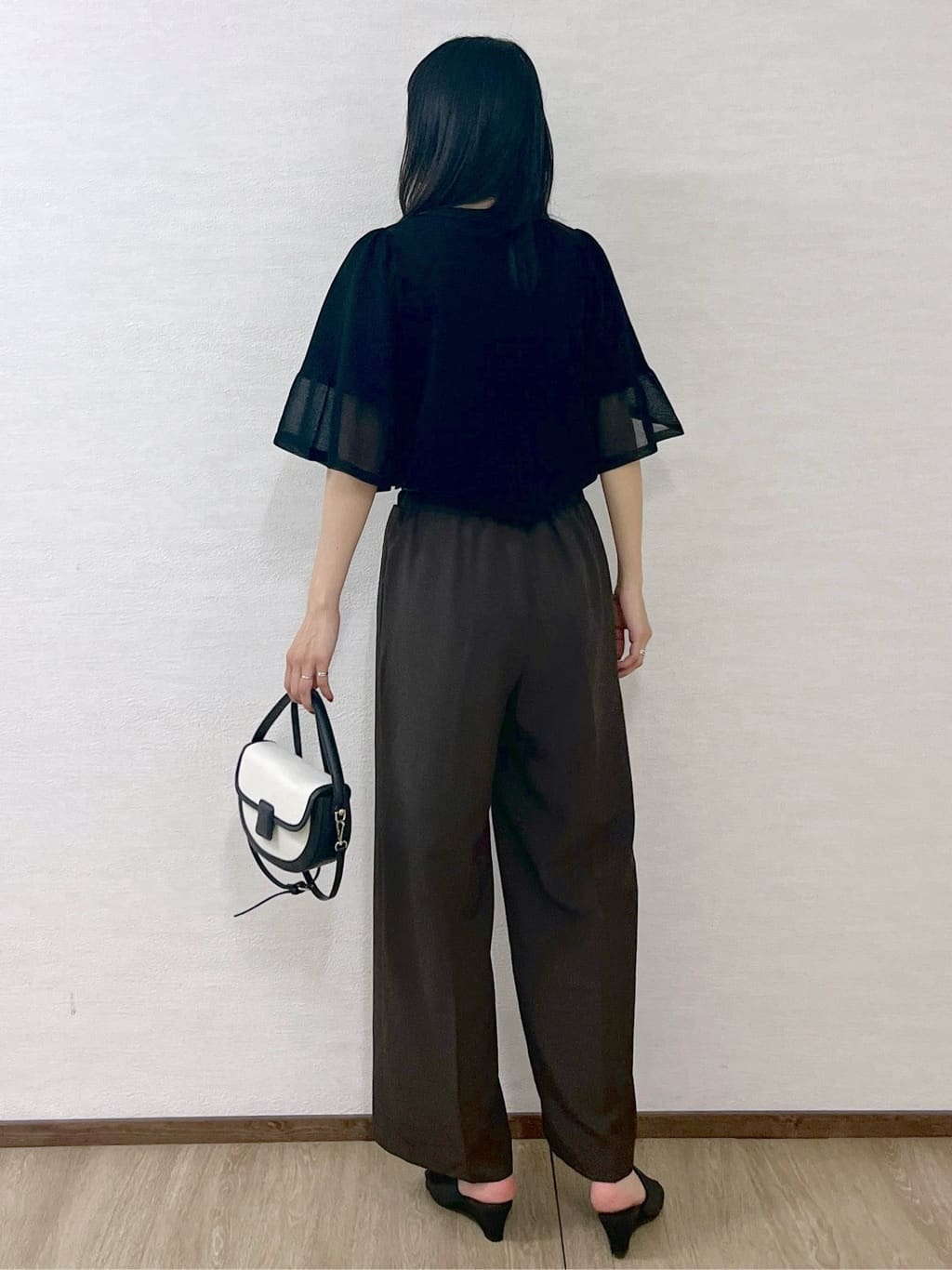 sachikoさんの「OPAQUE.CLIP｜《5色展開》シアーフレアスリーブニット【洗濯機洗い可】」を使ったコーディネート