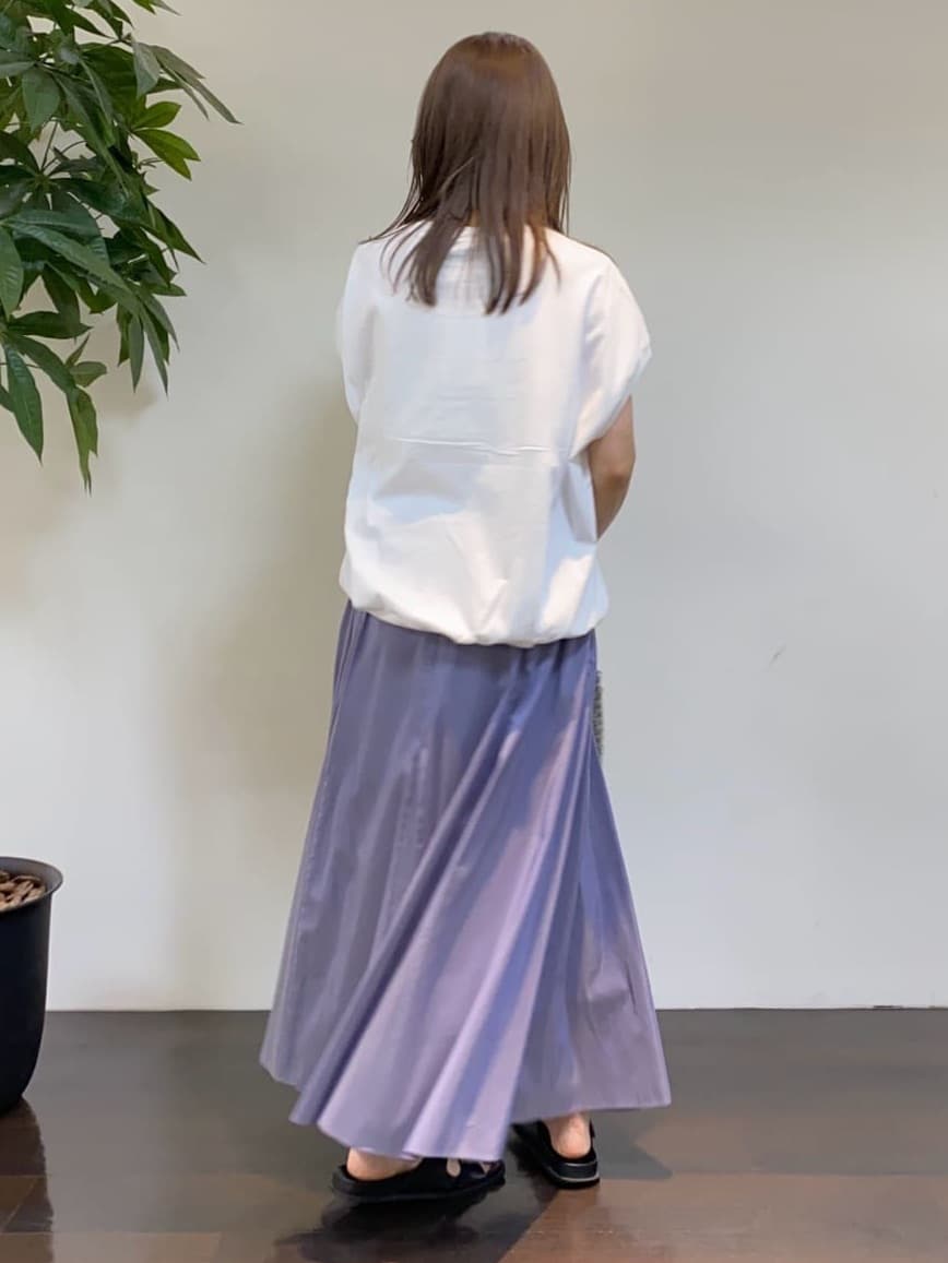 tomoさんの「UNTITLED｜◆【トレンド/後ろゴム】ローンフレアスカート」を使ったコーディネート