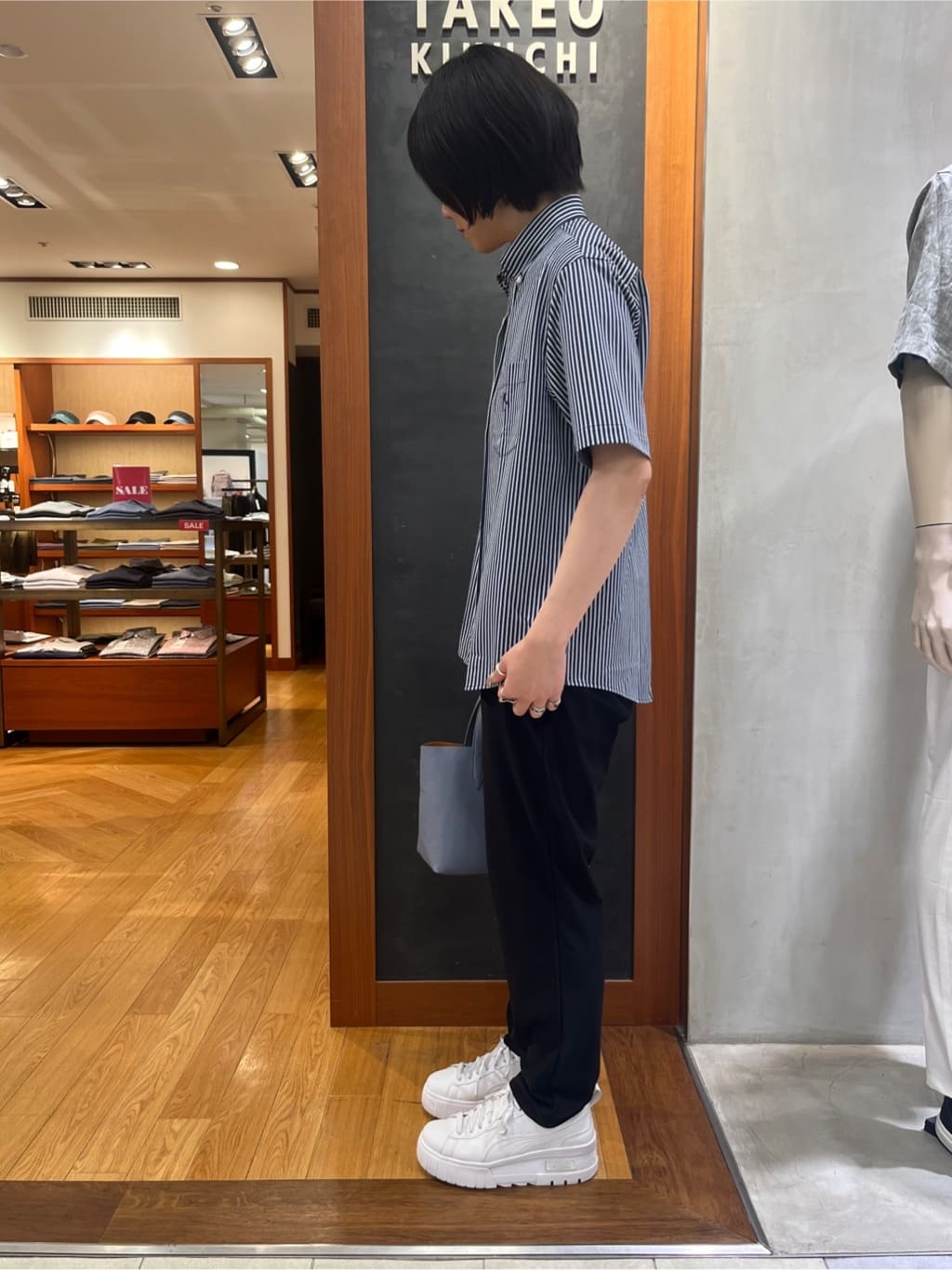 ちゃんみなさんの「TAKEO KIKUCHI｜【COOL CITY WEAR】ストライプジャージ ボタンダウンシャツ /接触冷感」を使ったコーディネート